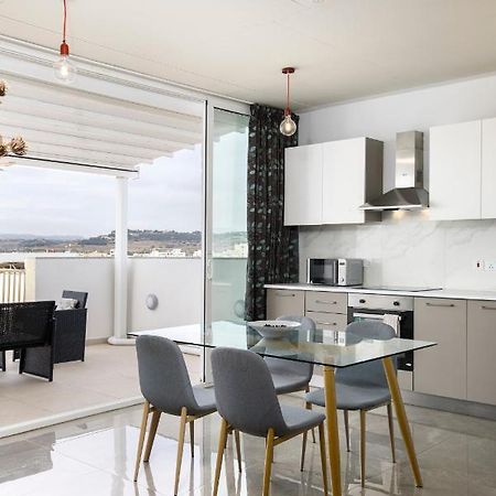 Hilltop Apartments - Stylish Comfort Living Close To The Sea, Bugibba เซนต์พอลส์เบย์ ภายนอก รูปภาพ
