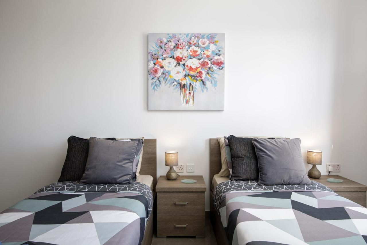 Hilltop Apartments - Stylish Comfort Living Close To The Sea, Bugibba เซนต์พอลส์เบย์ ภายนอก รูปภาพ