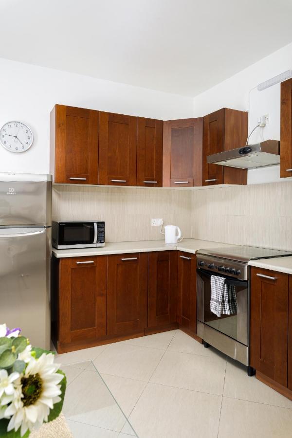 Hilltop Apartments - Stylish Comfort Living Close To The Sea, Bugibba เซนต์พอลส์เบย์ ภายนอก รูปภาพ